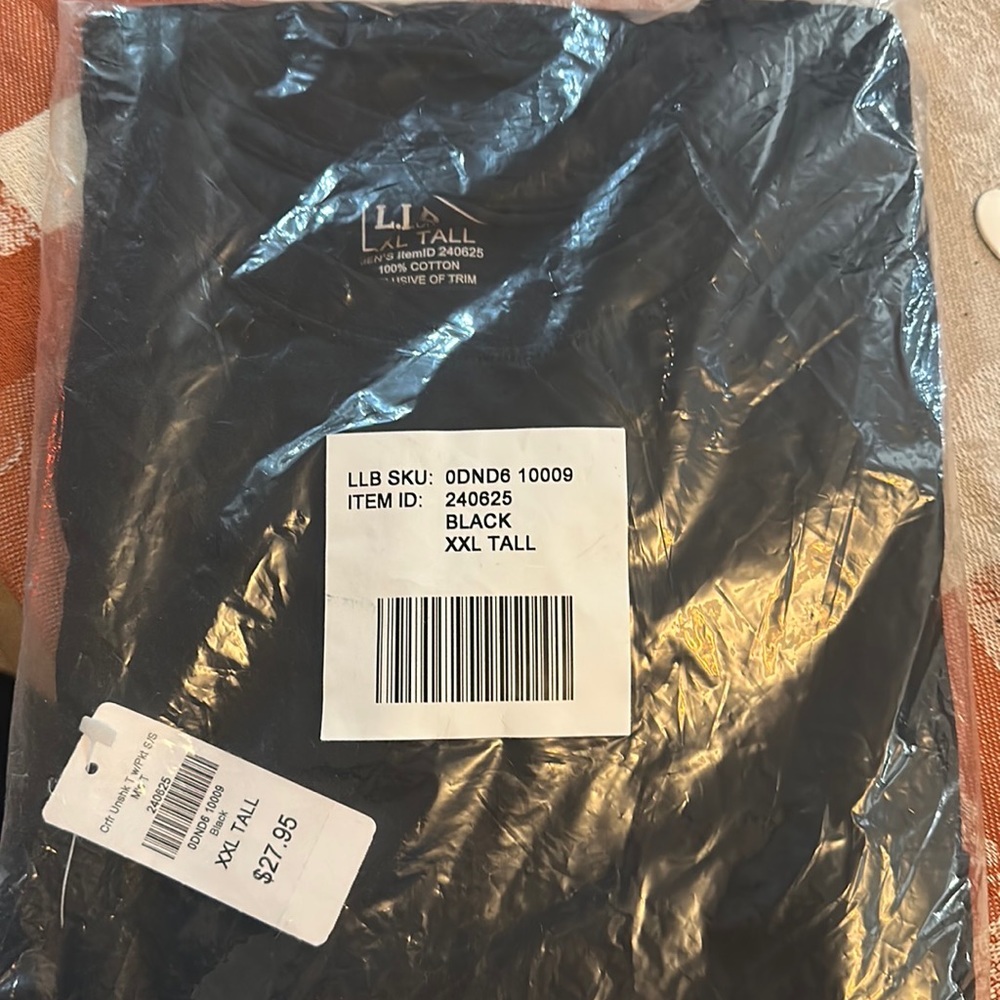 Black LL Bean tshirt
